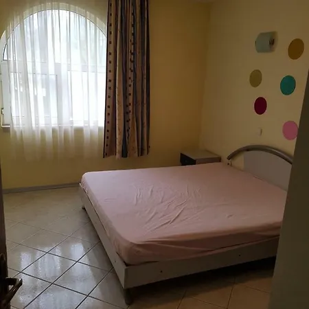 Браво 1 Апартаменти Apartman *